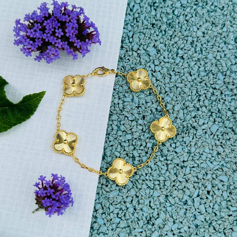 VCA Four Leaf Clover Bracelet 18k Gold Plated